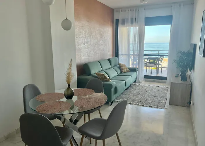 Breathtaking Sea View Апартаменти Естепона